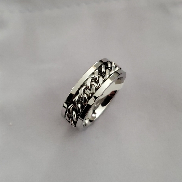 Men's Stainless Steel Spinner Ring - Tire Texture - Picture 2 of 7